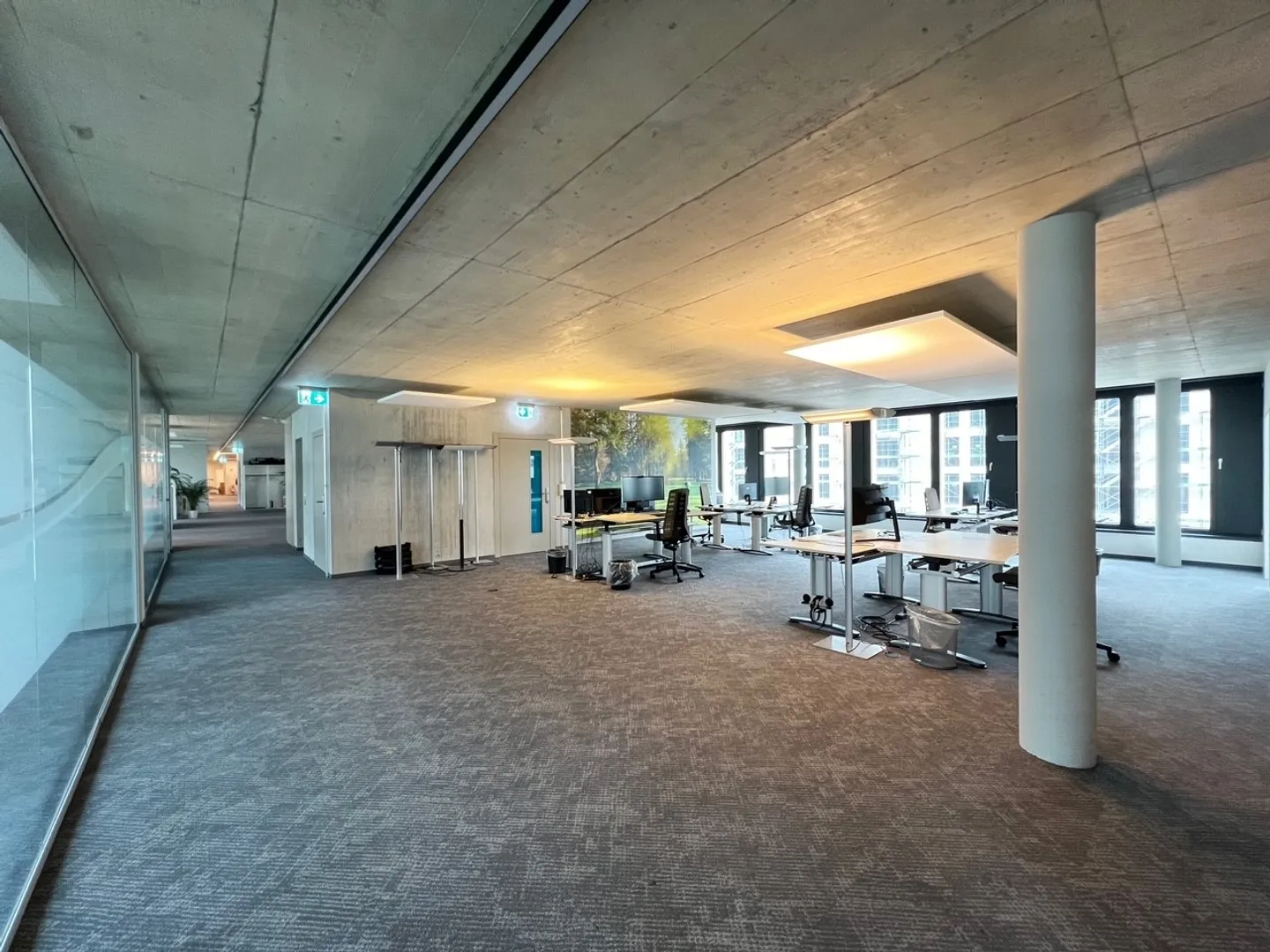 PLUG & WORK - Uffici moderni, completamente arredati e pronti per l'uso, con posti auto. - Foto 4 di 4