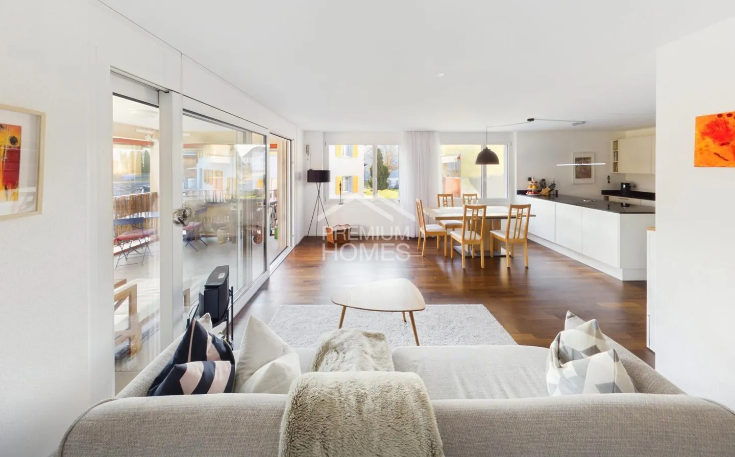 Appartement moderne avec balcon - Photo 3 sur 11