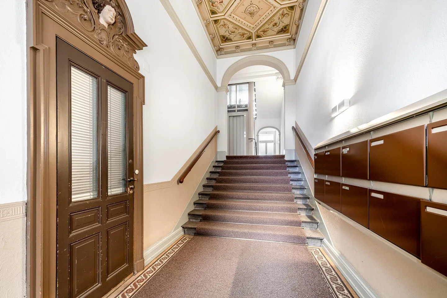 Espace de bureau attrayant dans le Château Rouge - Photo 12 sur 13
