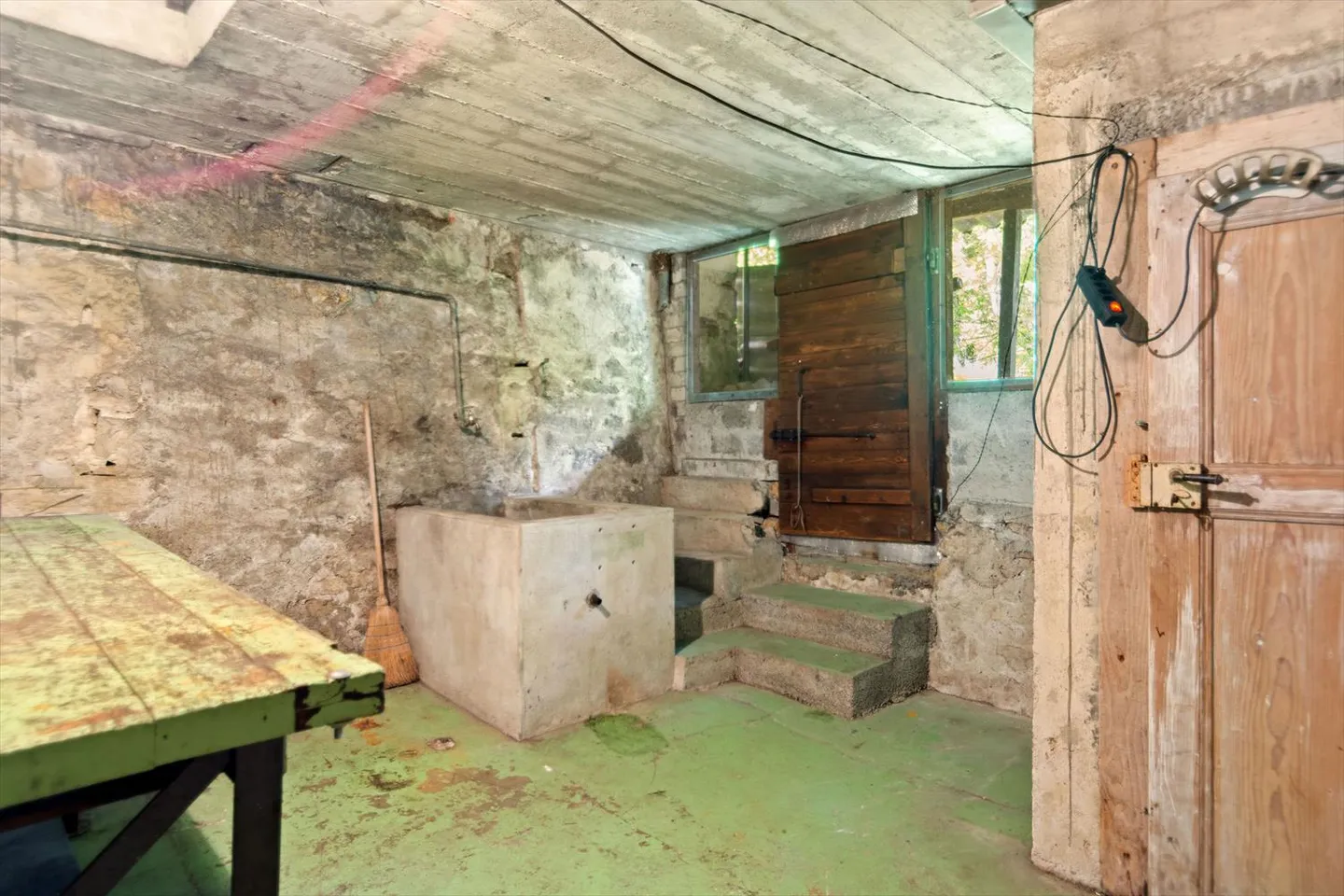 Renan, großes Haus (10 Zimmer) mit großem Sanierungspotenzial - Foto 15 von 27