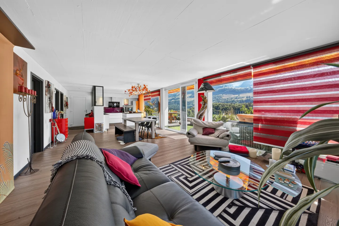 Charmant appartement 4 pièces avec Vue Panoramique sur les Vanils - Foto 1 von 10