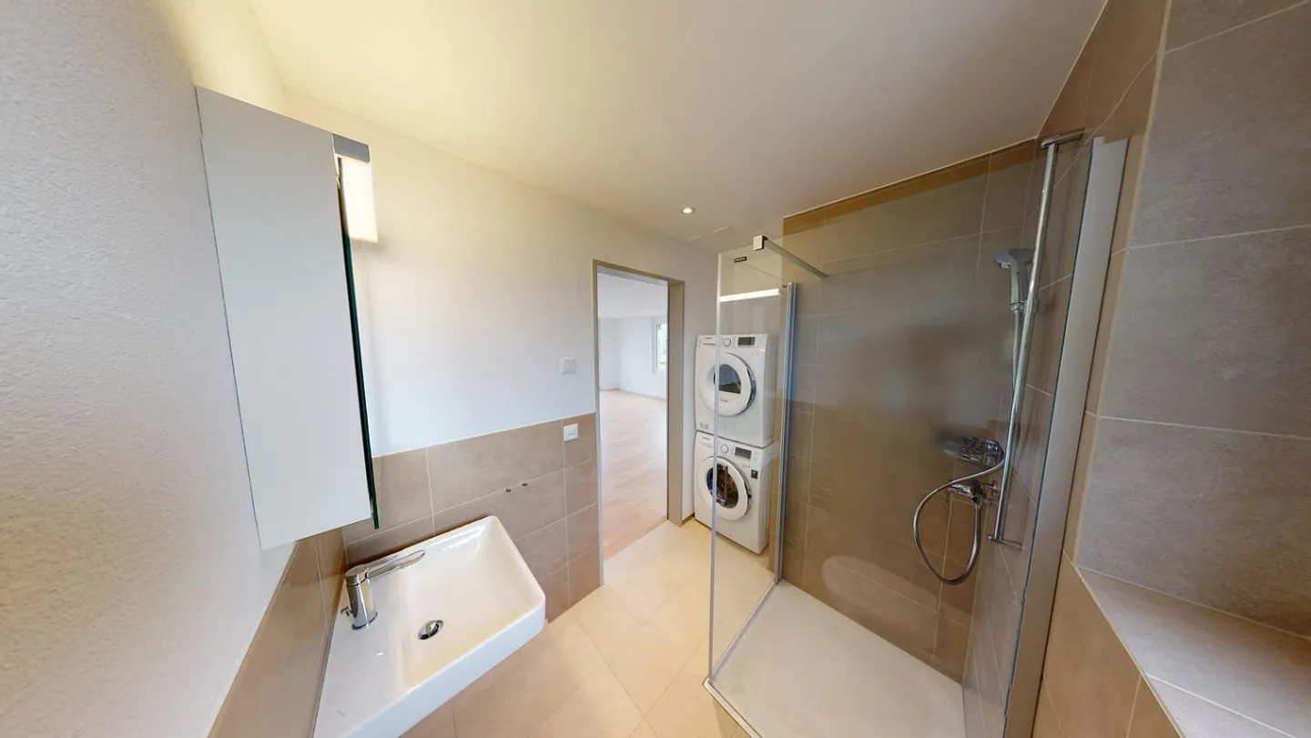 Ampio appartamento di 2,5 stanze a Wetzikon - Foto 4 di 9