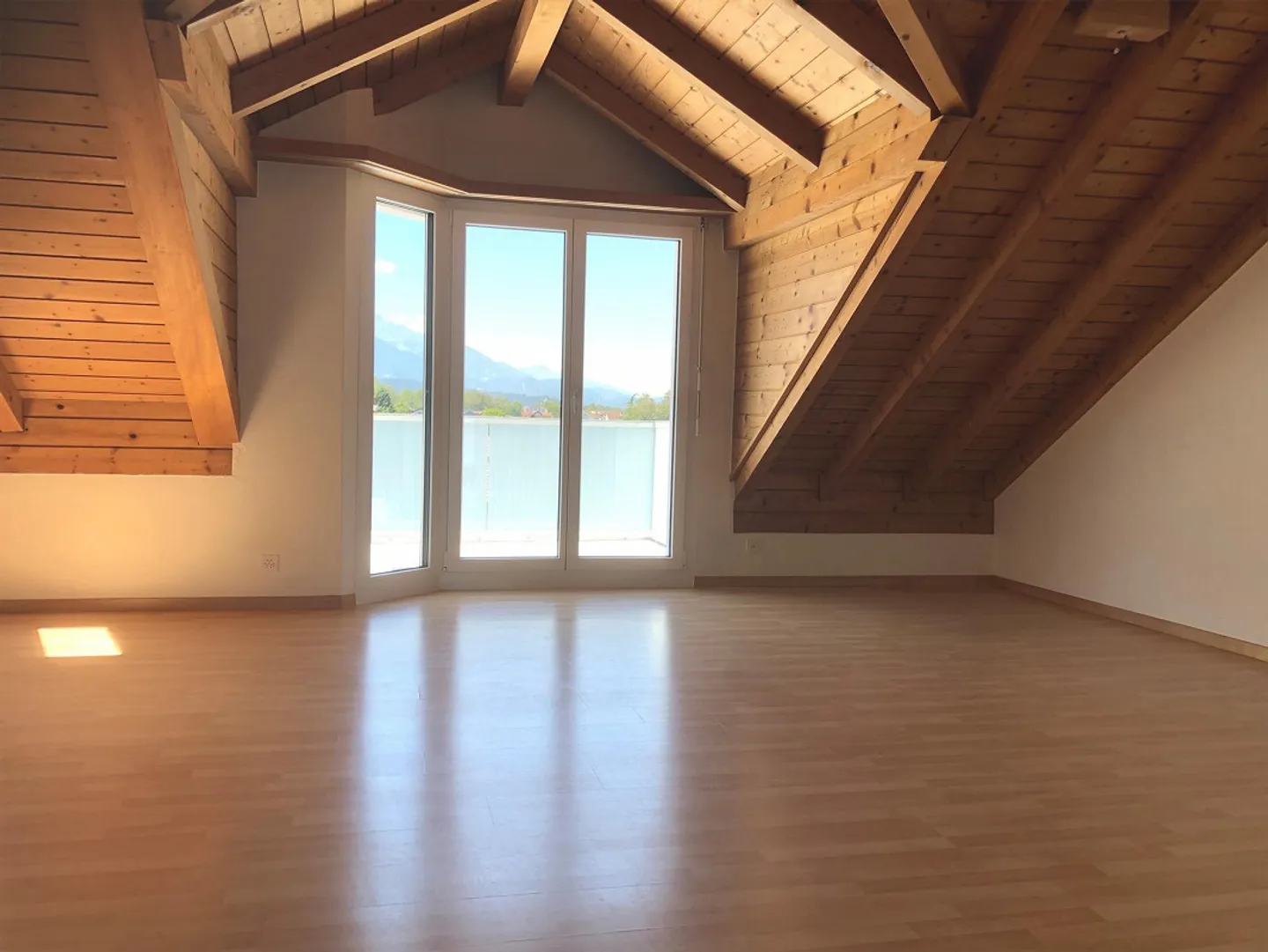 Ottimo Appartamento Mansardato - Foto 5 di 6