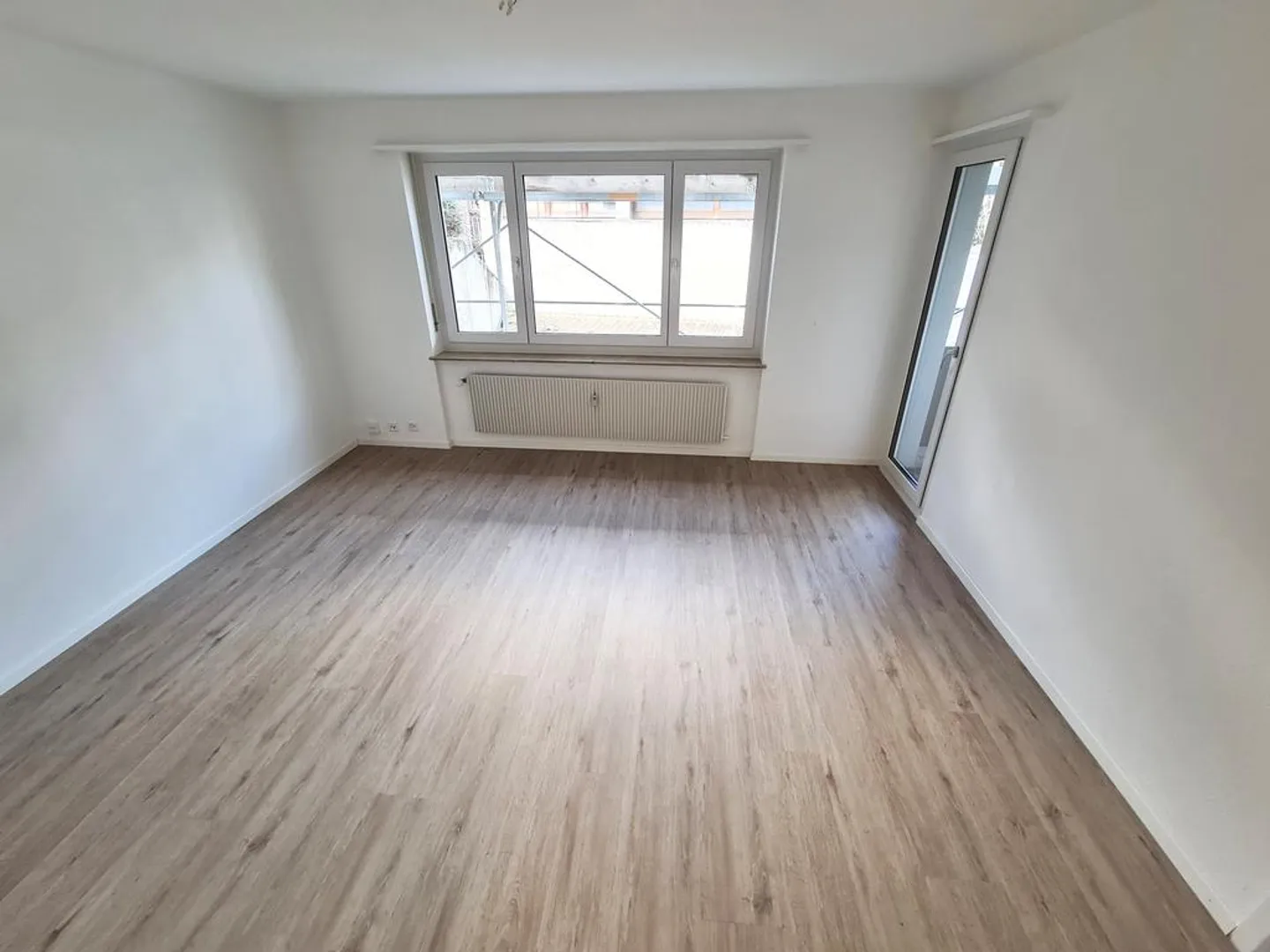 Renovated 1-room apartment near the fair - Photo 5 of 6
