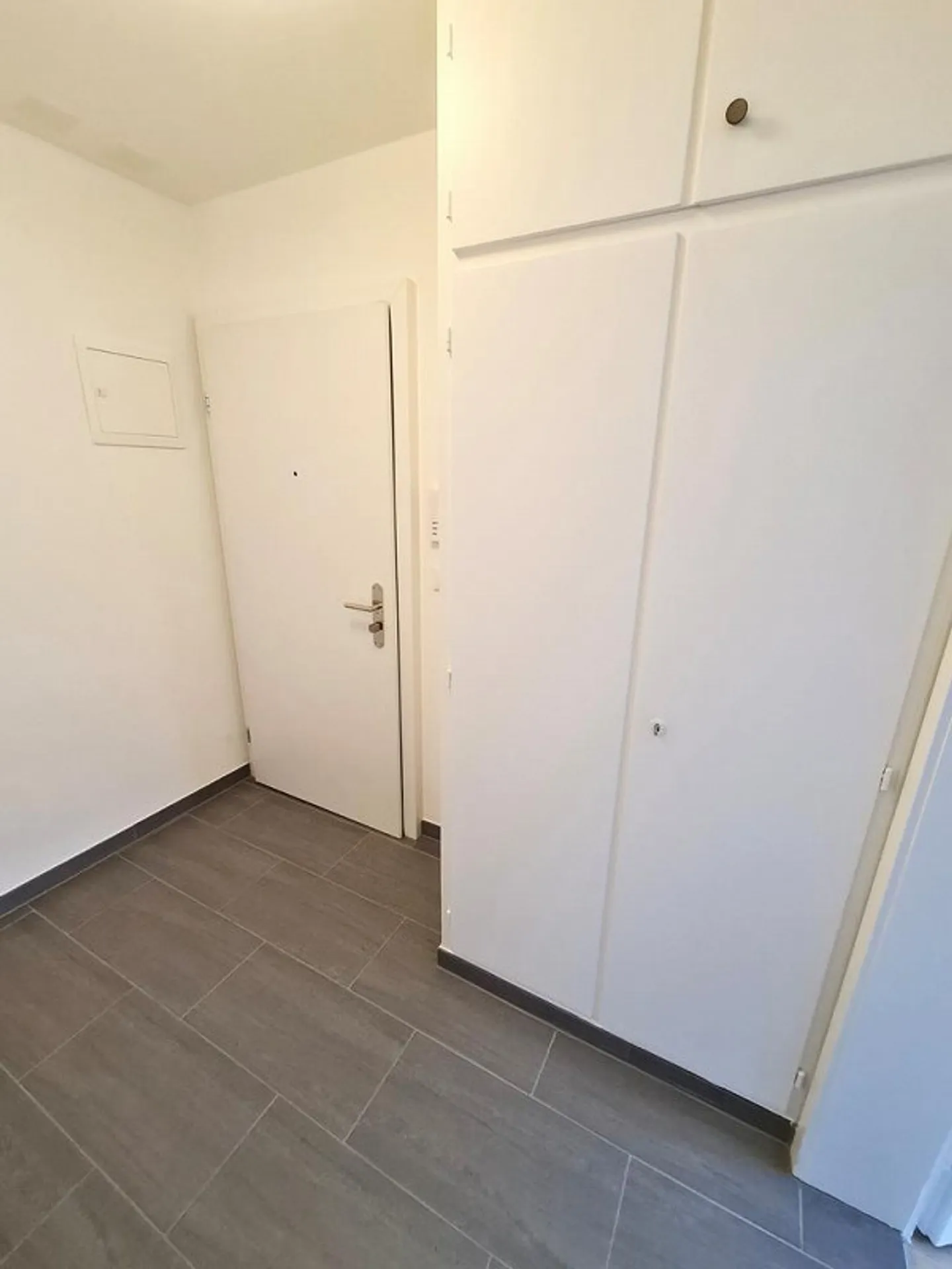 Renovated 1-room apartment near the fair - Photo 4 of 6