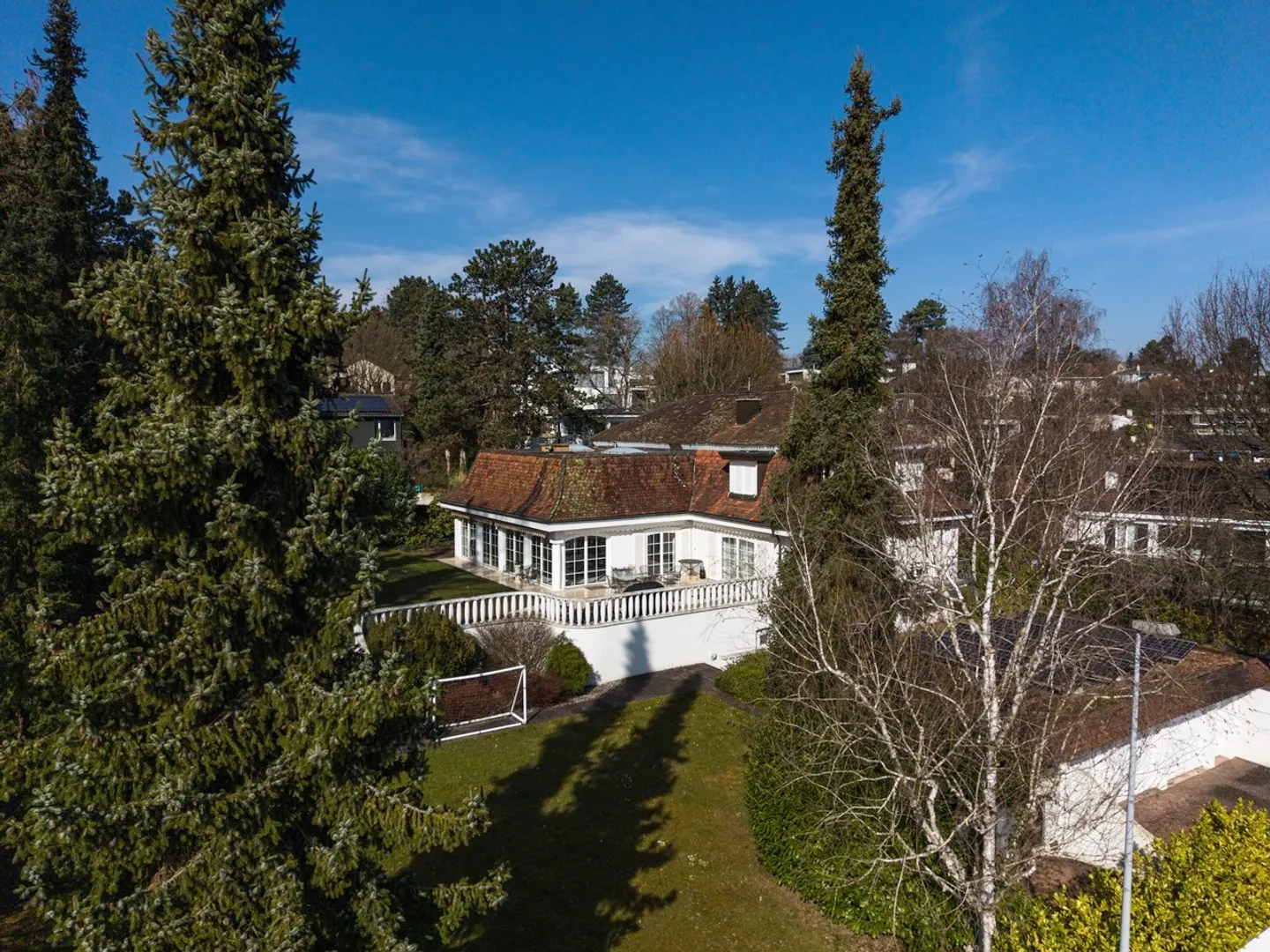 Sunny Villa in Binningen - Photo 3 of 9