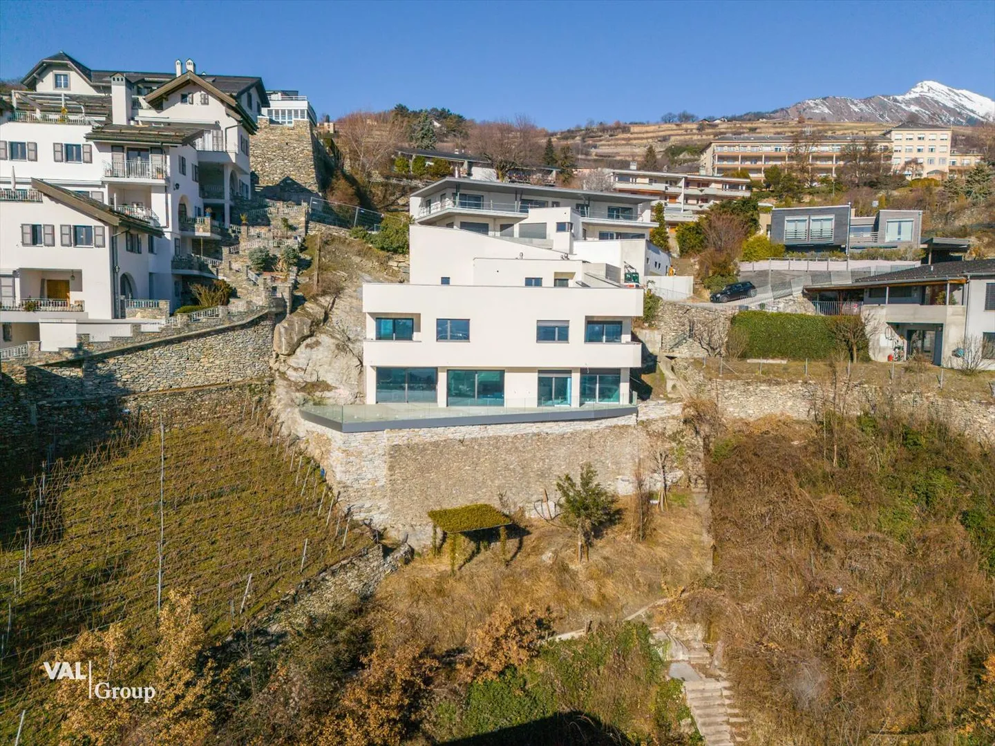 La tua nuova residenza con giardino privato in una villa contemporanea in costruzione - Foto 13 di 13