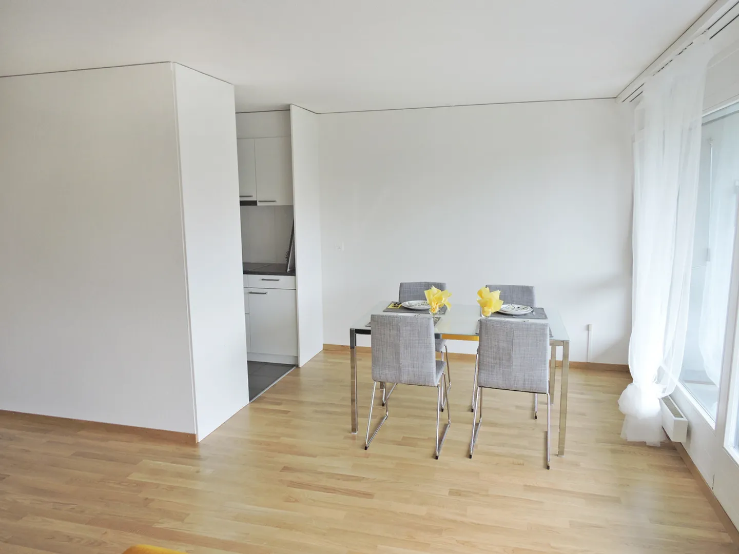 Apartment for rent - Photo 3 of 7