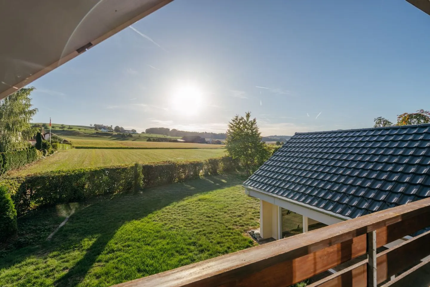 Casa unifamiliare indipendente di 6½ stanze con giardino d'inverno e molto spazio esterno - Foto 13 di 13