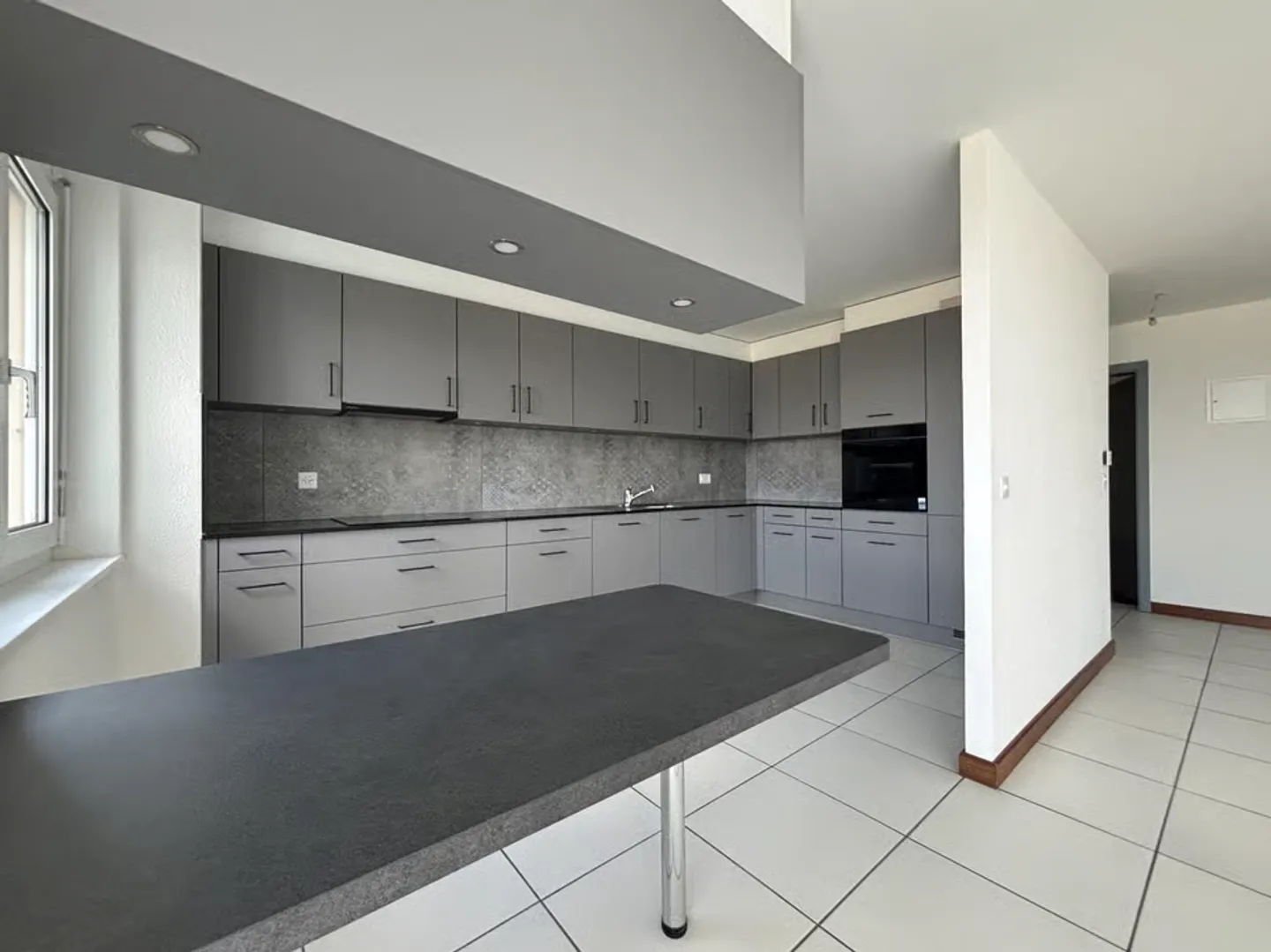 Wunderschöne renovierte 4,5-Zimmer-Wohnung zur Miete in Hauts-Geneveys - Foto 1 von 10