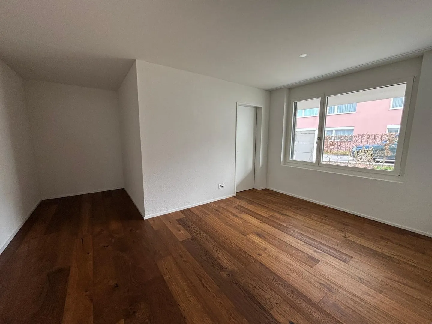 Moderne 4.5 Zimmer-Wohnung - Foto 6 von 8