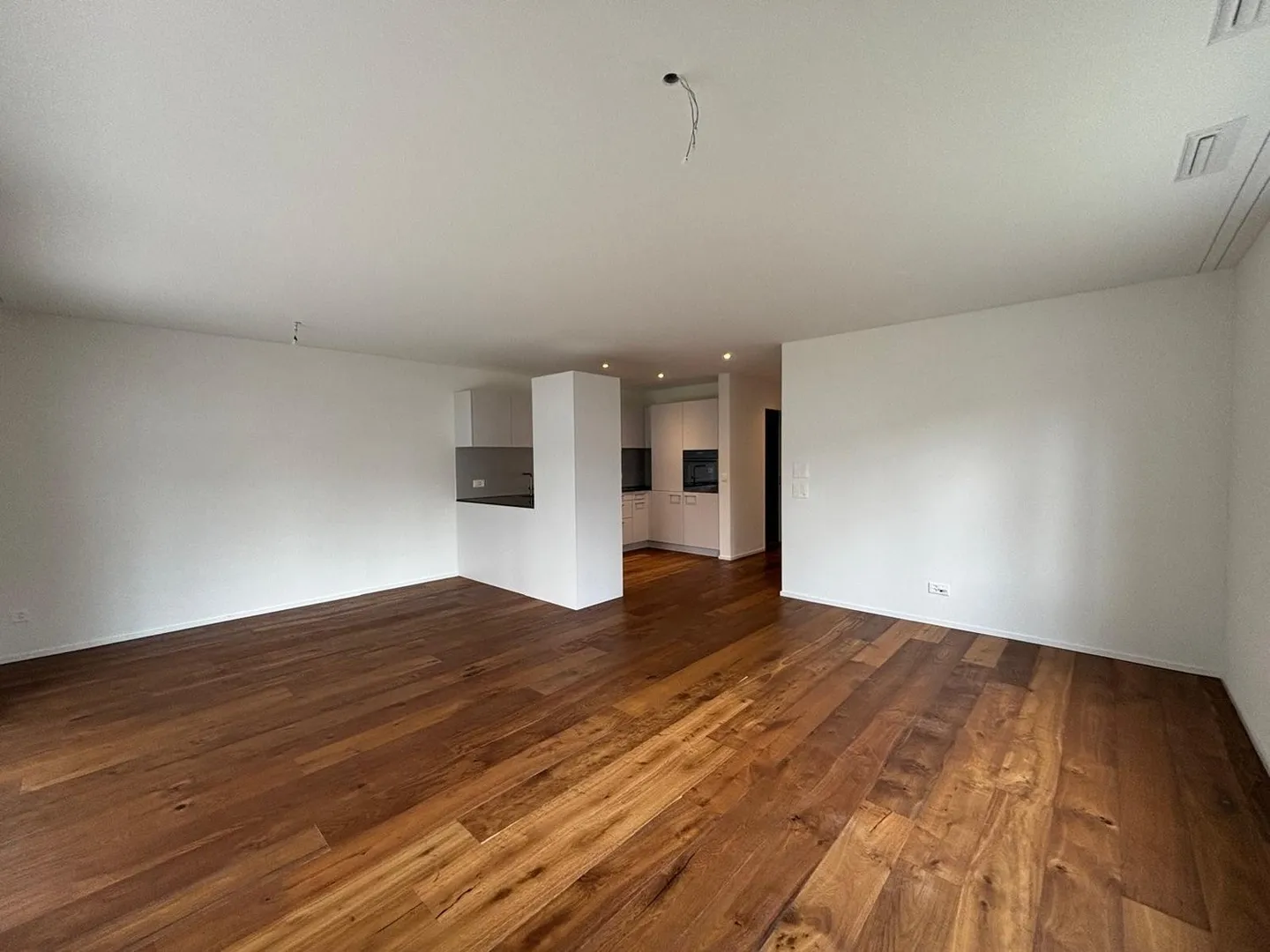 Moderne 4.5 Zimmer-Wohnung - Foto 8 von 8