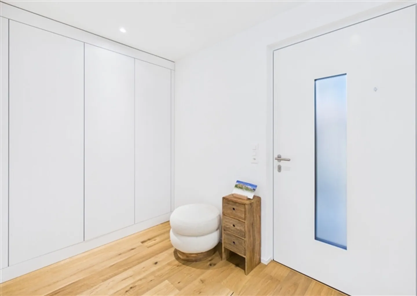 «Modernes 6-Zimmer-Doppeleinfamilienhaus in ruhiger Lage von Safenwil» - Foto 4 von 13