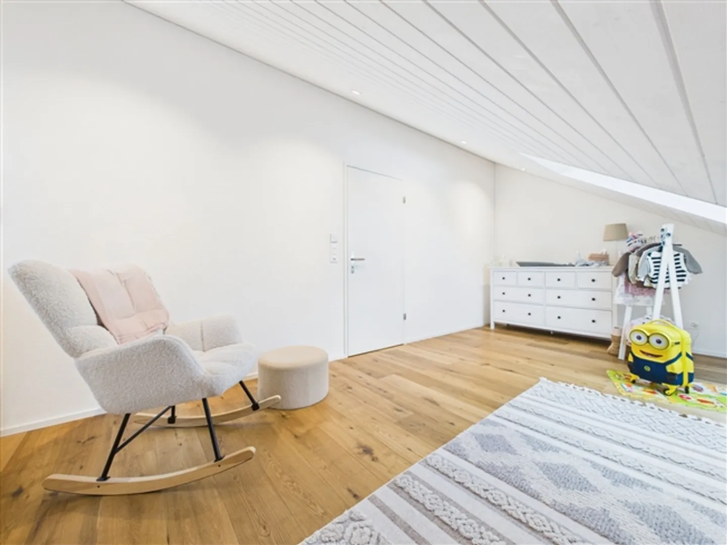 «Modernes 6-Zimmer-Doppeleinfamilienhaus in ruhiger Lage von Safenwil» - Foto 11 von 13