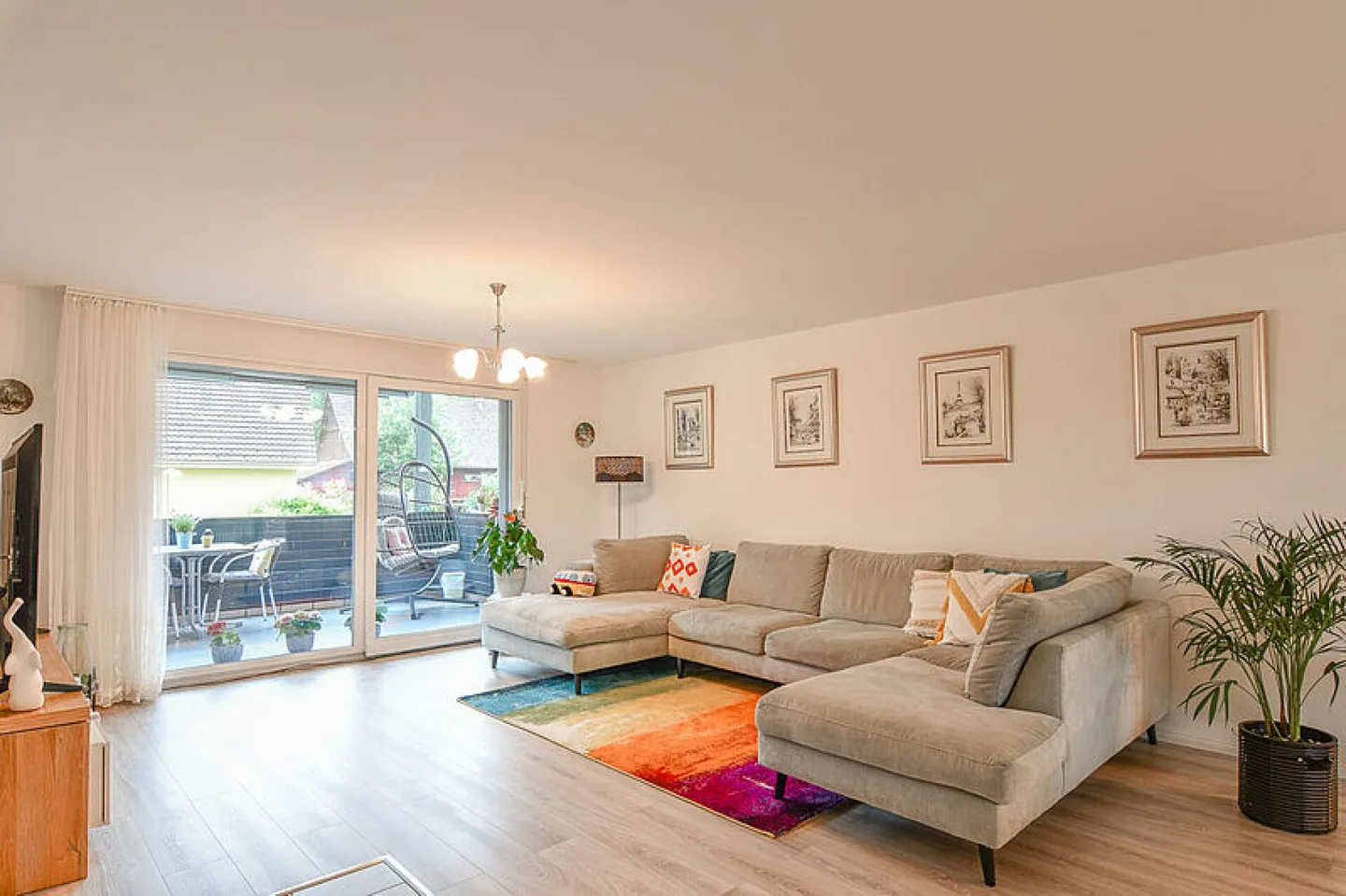 Ruhiges Wohnen im Grünen mit städtischer Nähe - Photo 4 of 10