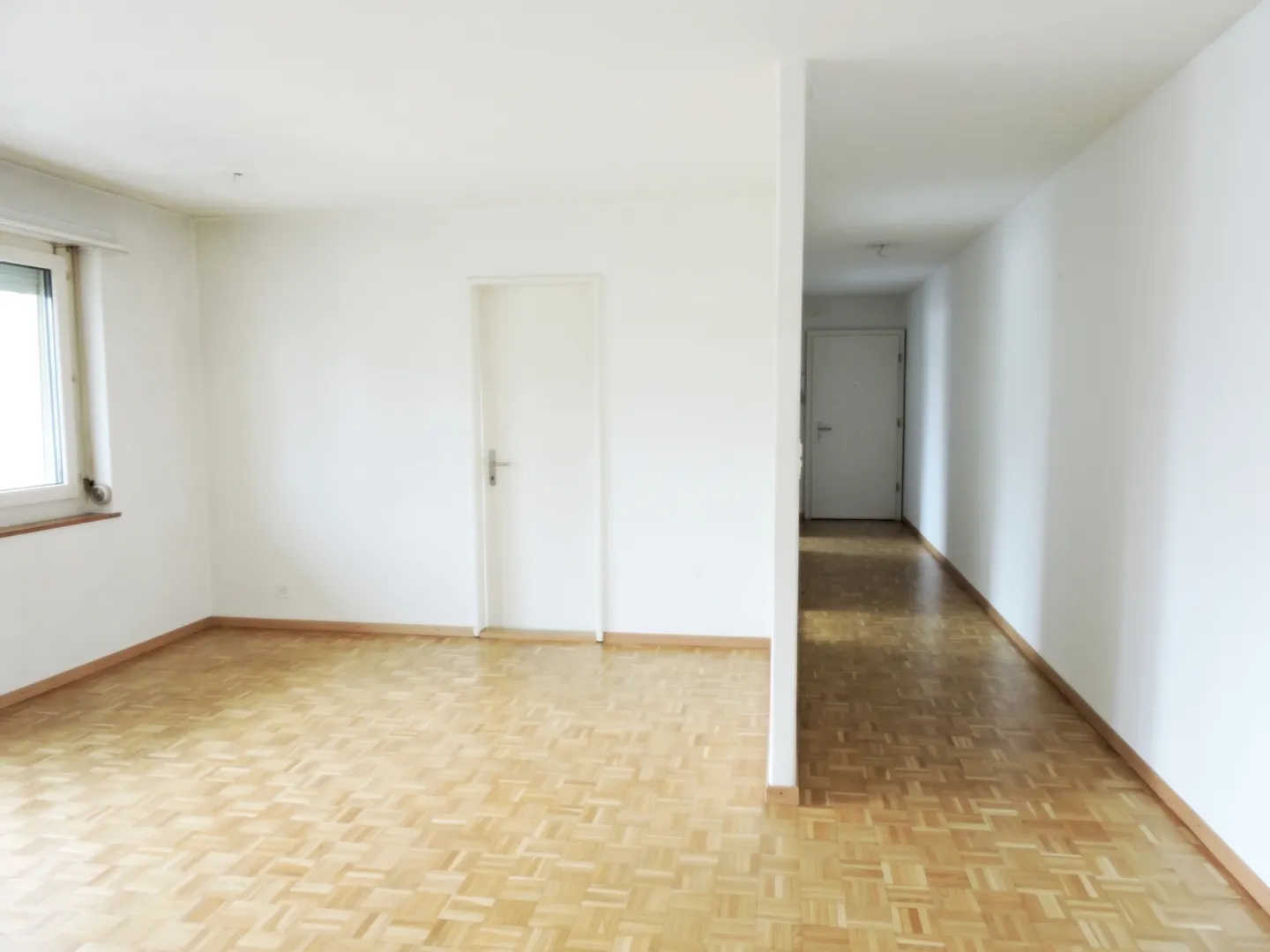 Apartment for rent - Photo 3 of 8