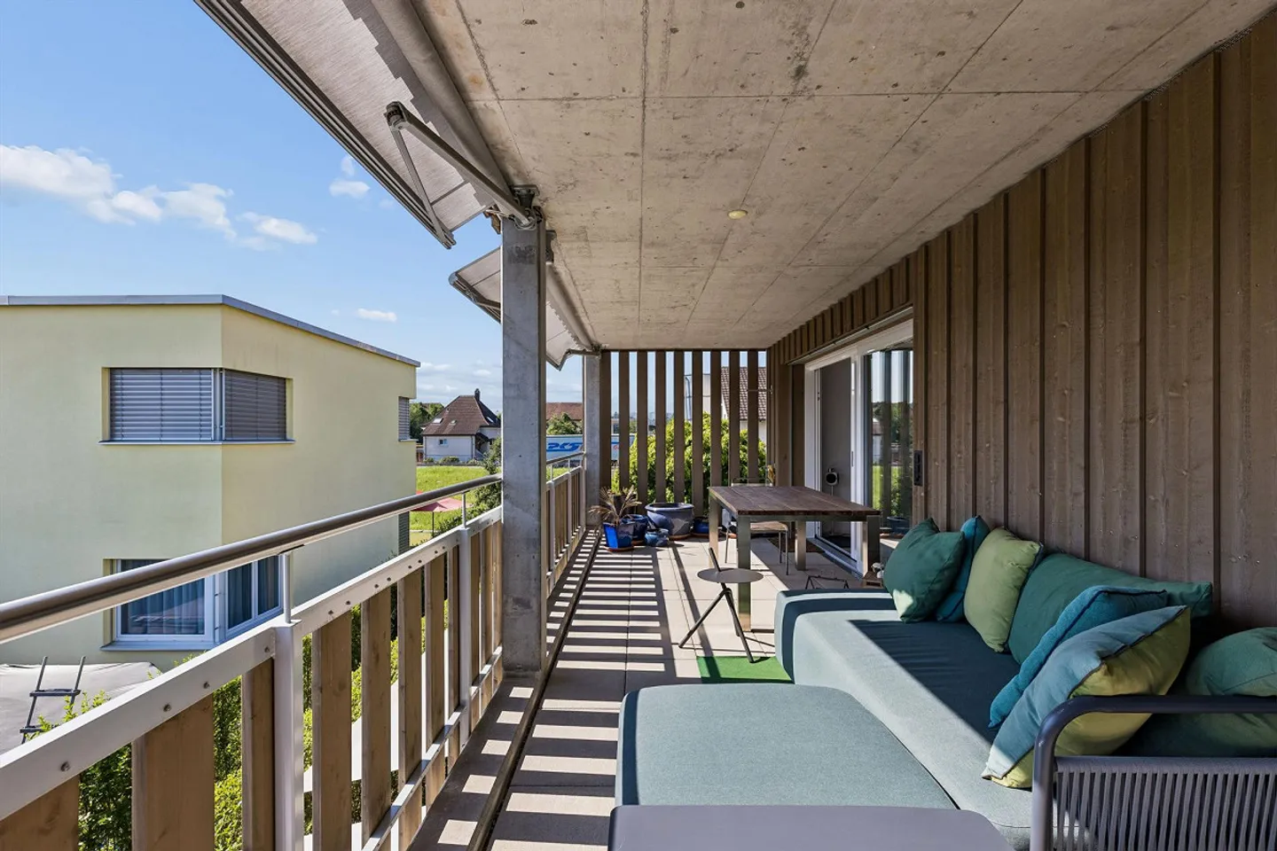 Moderne Wohnung mit grossem Balkon - Foto 12 von 13