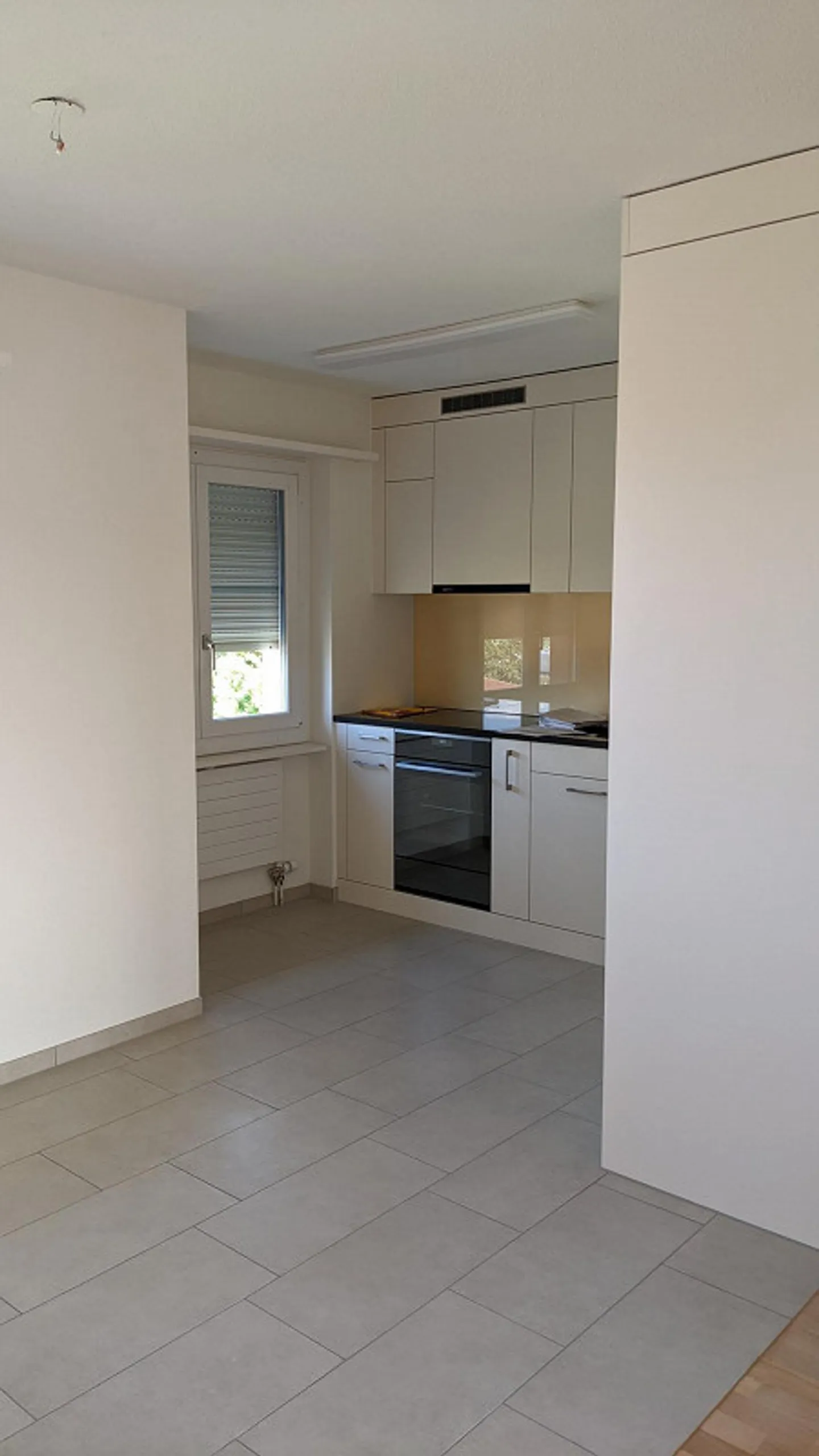 Beautiful 4.5 room apartment with balcony on the top floor - Photo 2 of 7