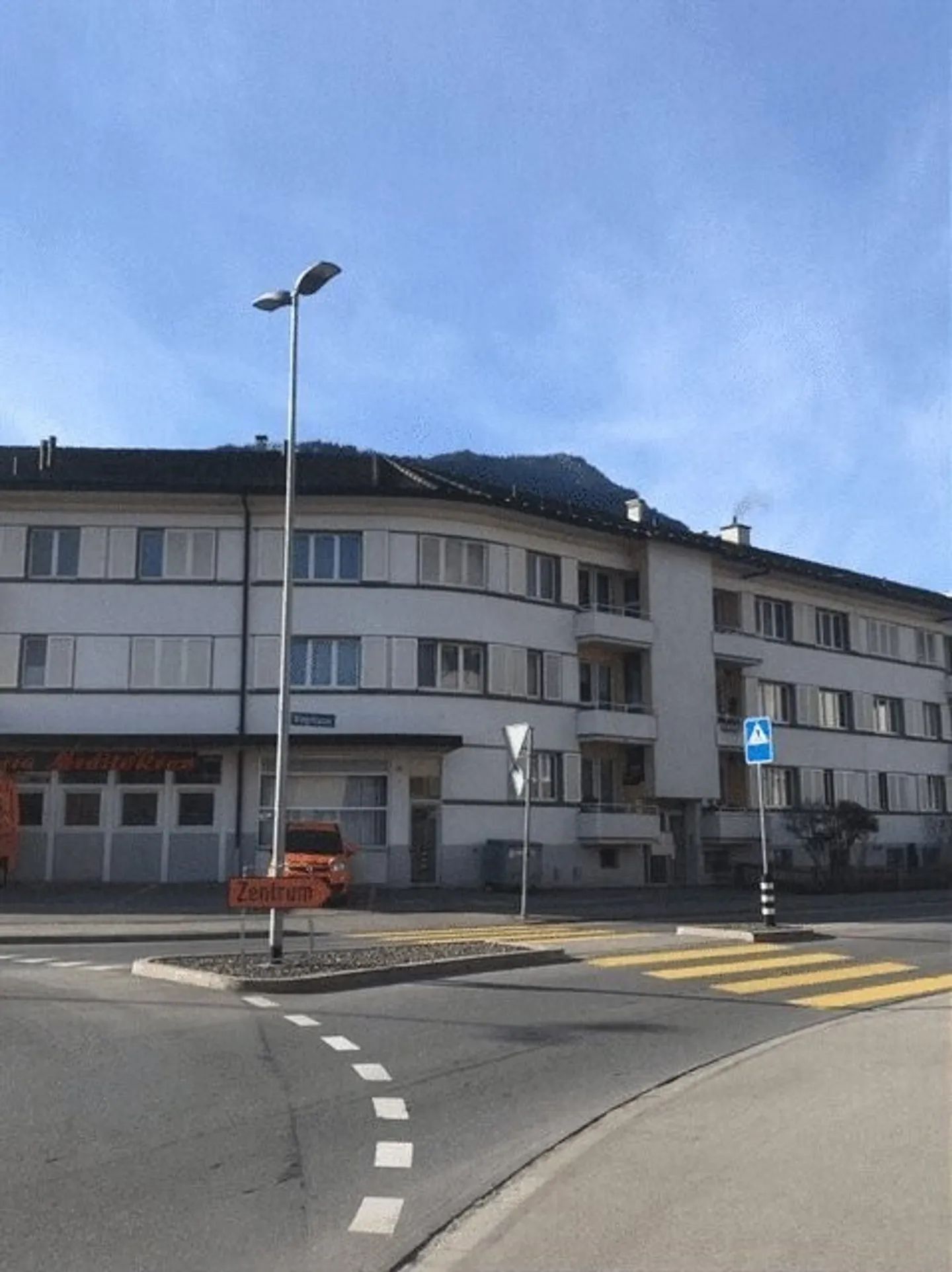 4-room apartment for rent in Chur - Photo 1 of 8