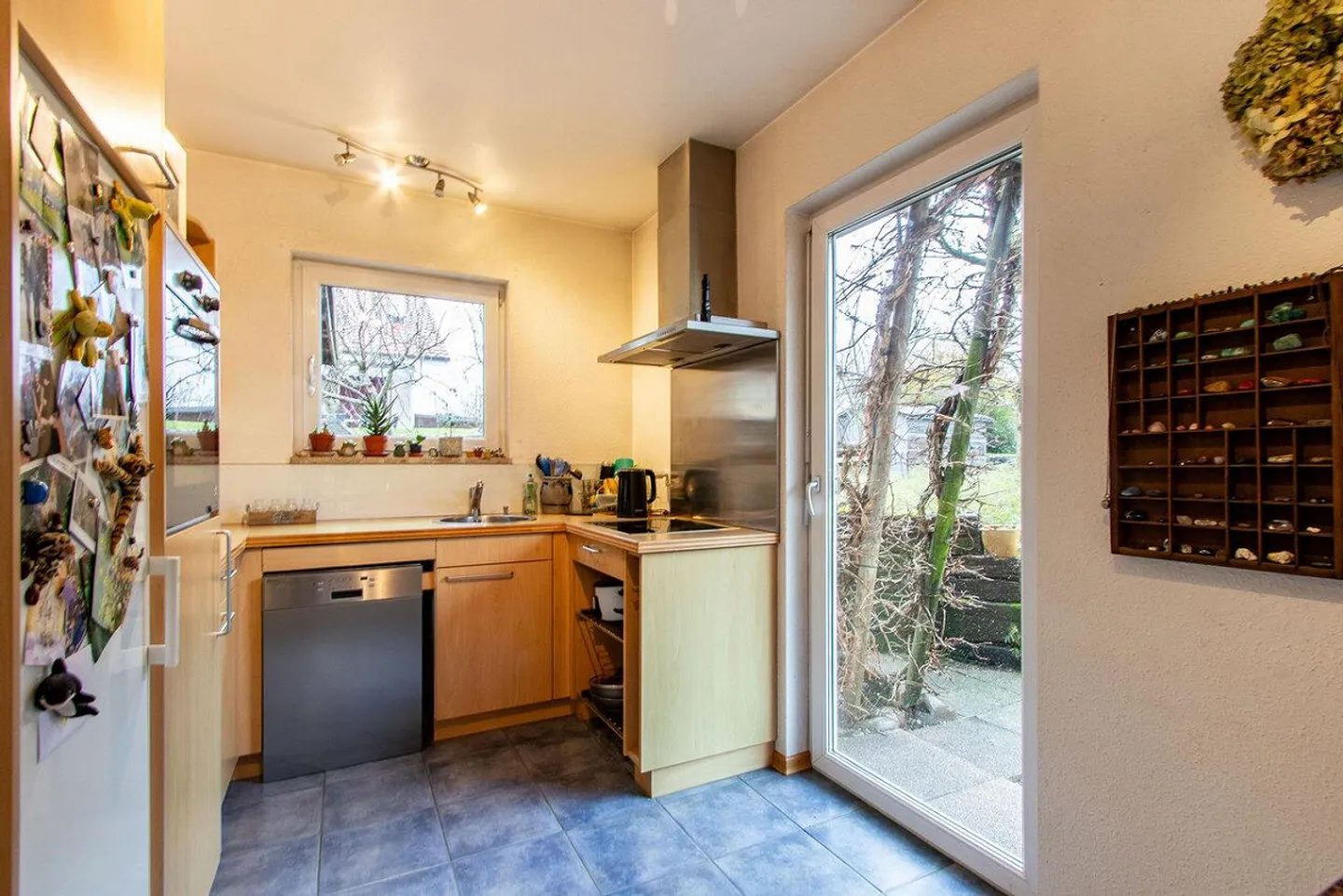 4.5-Zimmer Einfamilienhaus Ruhe, Natur und Wohnkomfort vereint - Photo 9 of 13