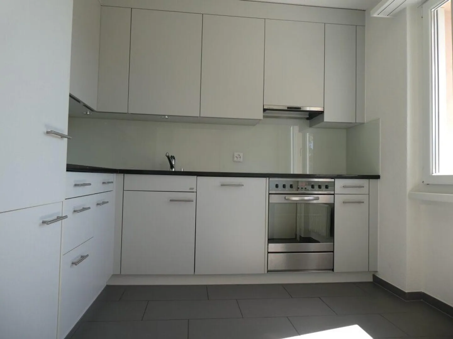 Charmante 2.5-Zimmerwohnung - Foto 3 von 6