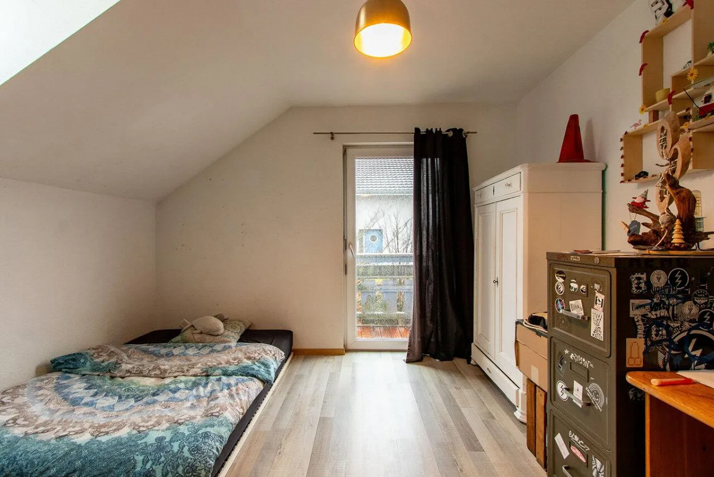 4.5-Zimmer Einfamilienhaus Ruhe, Natur und Wohnkomfort vereint - Photo 10 of 13