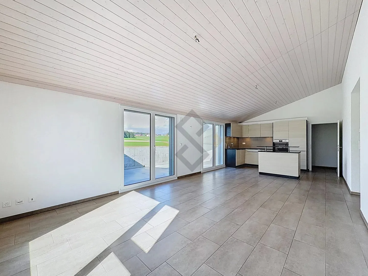 Family-Friendly Penthouse in Fétigny - Photo 3 of 13