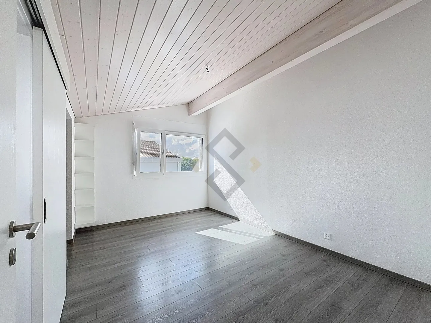 Family-Friendly Penthouse in Fétigny - Photo 5 of 13