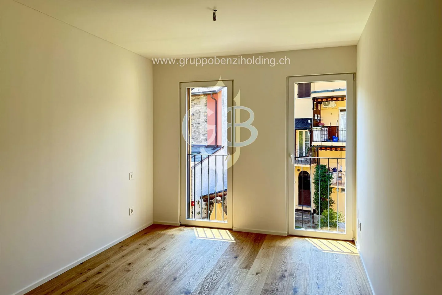 DIRECTLY FROM THE PROMOTER - Giubiasco - Piazza Grande - Photo 7 of 20