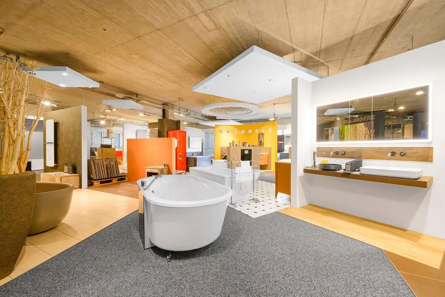 Spazi commerciali su misura – dall'ufficio, magazzino a location per eventi e pop-up - Foto 1 di 18