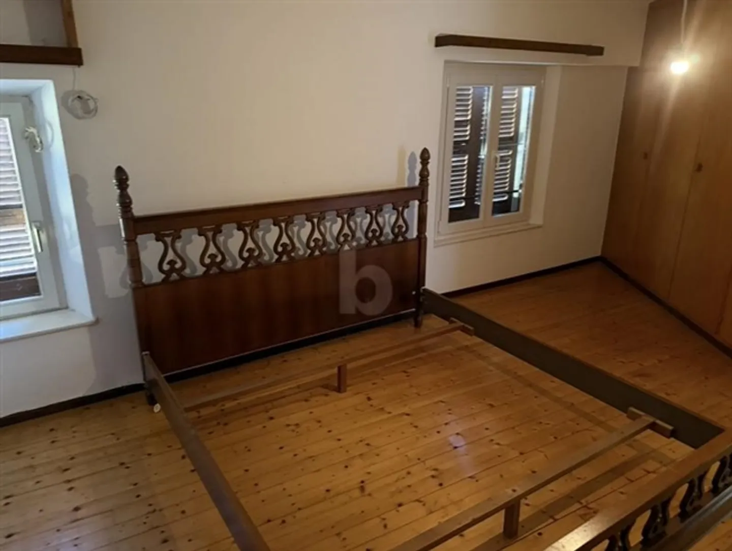 SPACIOUS CORE HOUSE - Photo 4 of 6