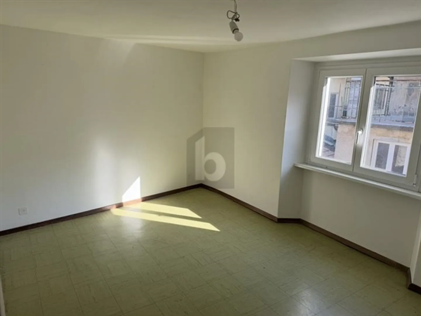 SPACIOUS CORE HOUSE - Photo 5 of 6