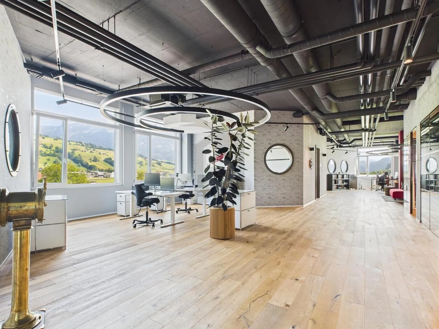 REPRESENTATIVE OFFICE WITH HIGH-QUALITY DESIGN - Photo 2 of 6