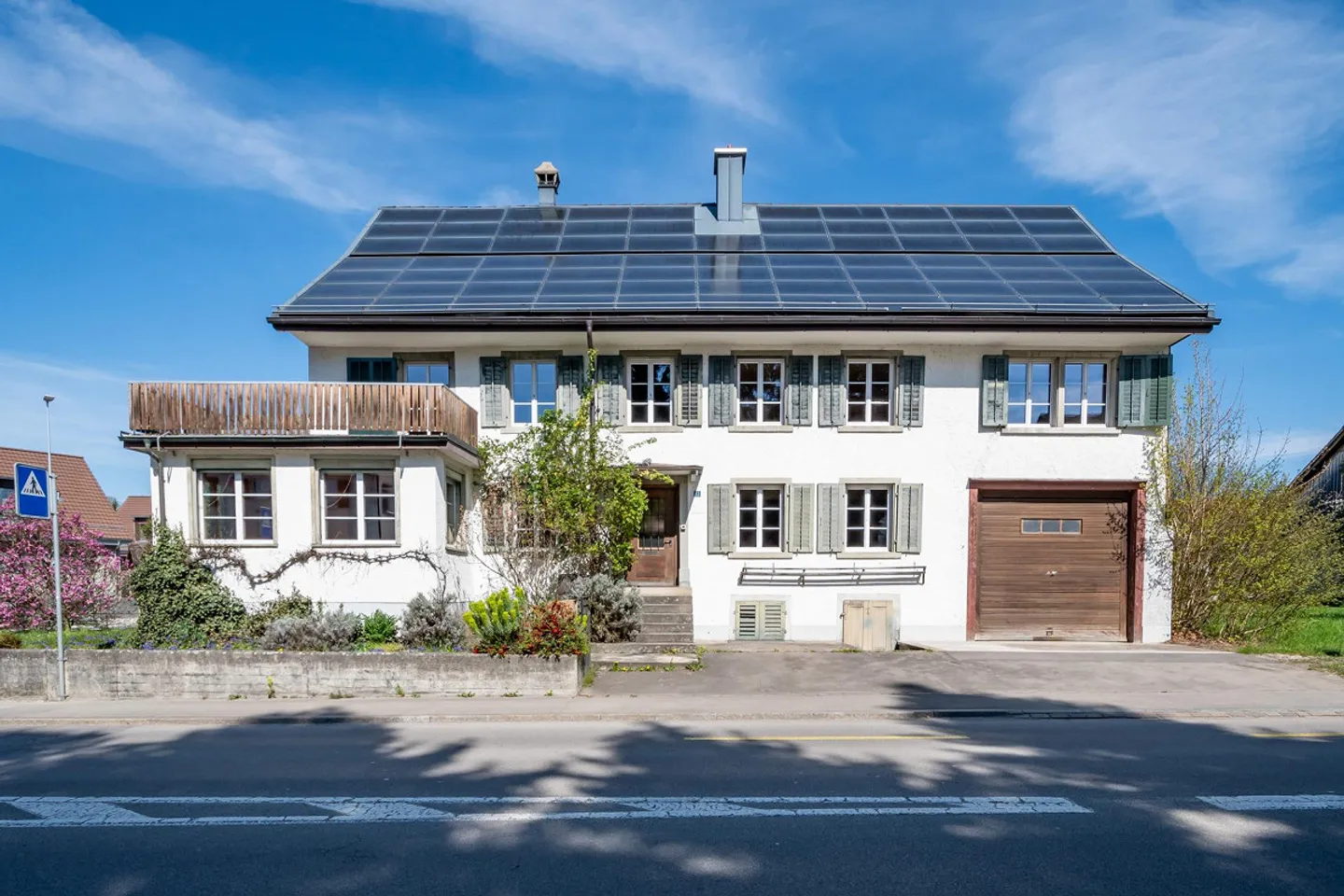 Ampia parcella edificabile con una notevole proprietà antica - Foto 5 di 27