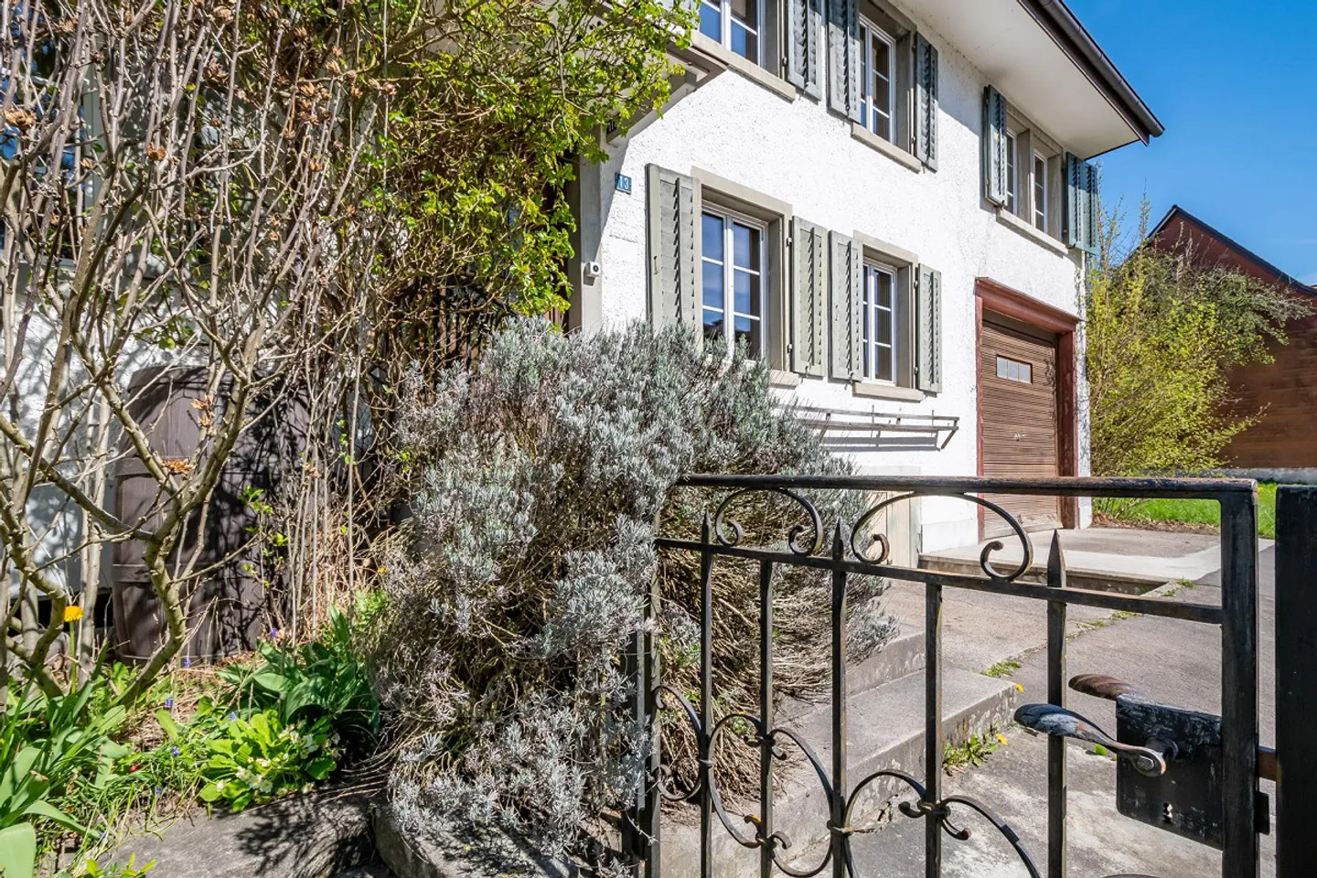 Ampia parcella edificabile con una notevole proprietà antica - Foto 6 di 27