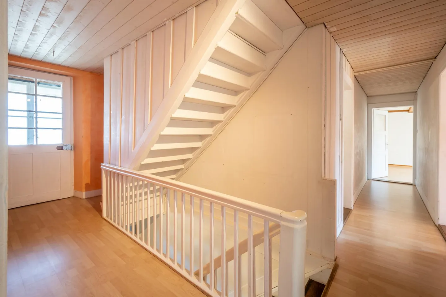 Ampia parcella edificabile con una notevole proprietà antica - Foto 15 di 27