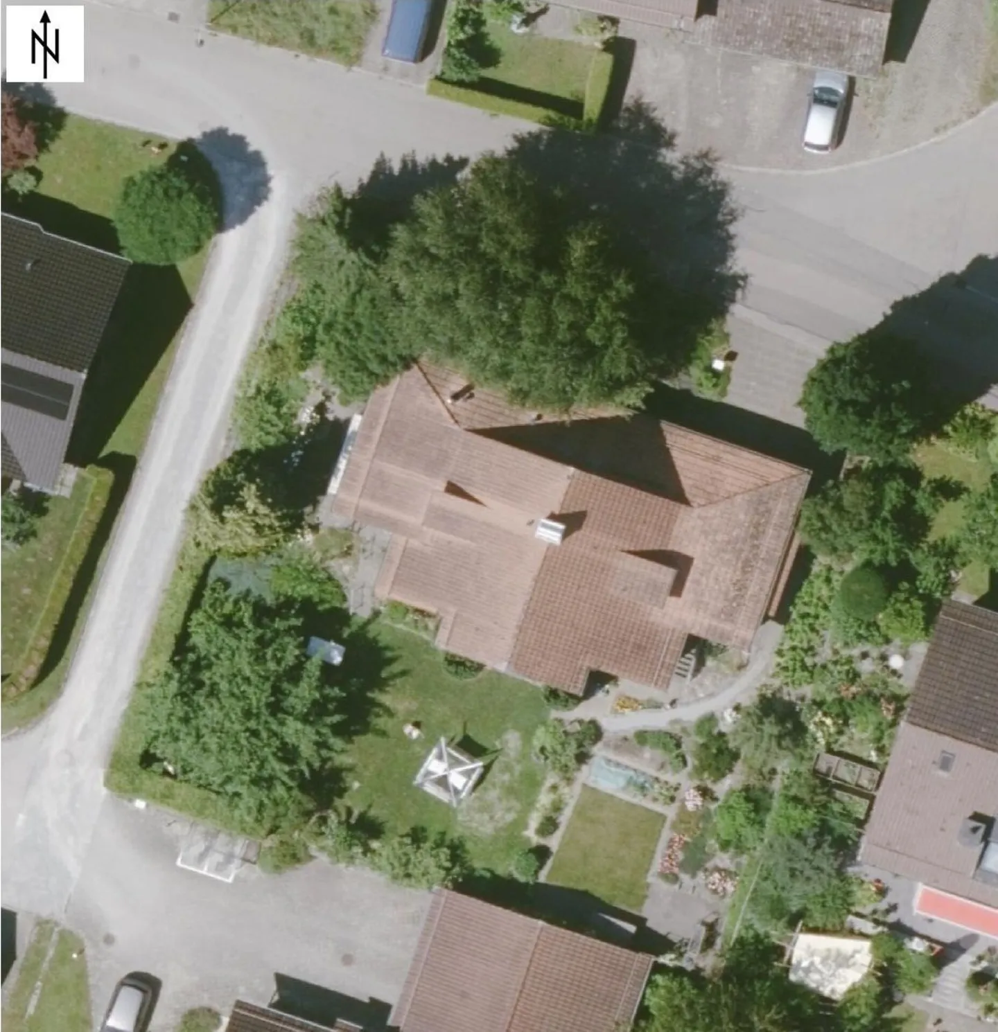 Well-maintained spacious 8.5 room single-family home for sale on the southern edge of the old village center of Elgg - Photo 5 of 15