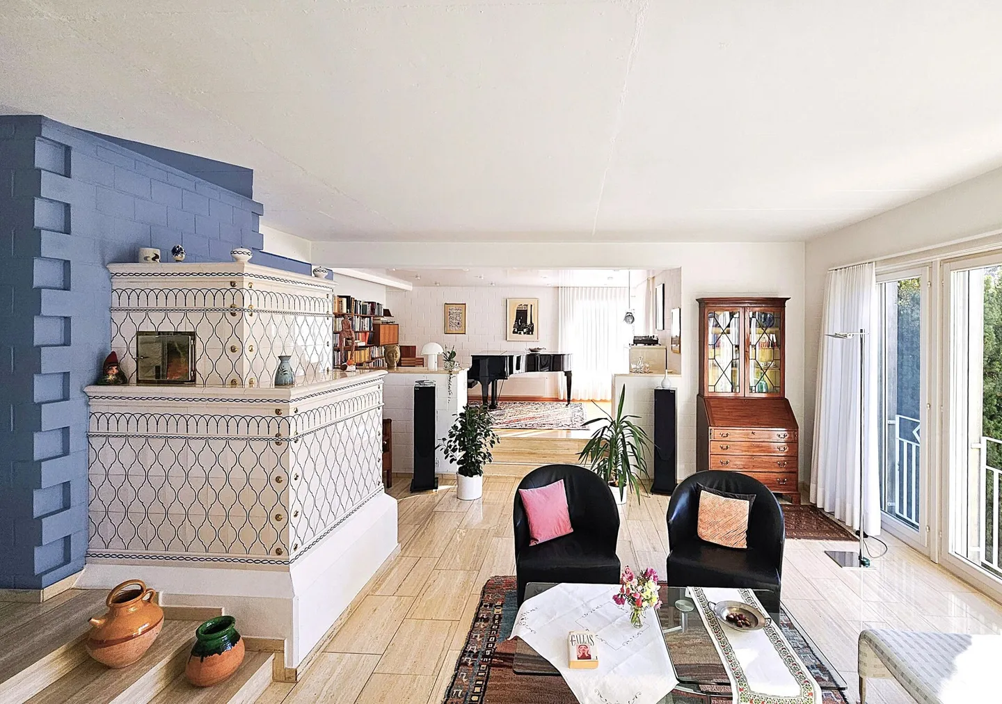 Well-maintained spacious 8.5 room single-family home for sale on the southern edge of the old village center of Elgg - Photo 9 of 15