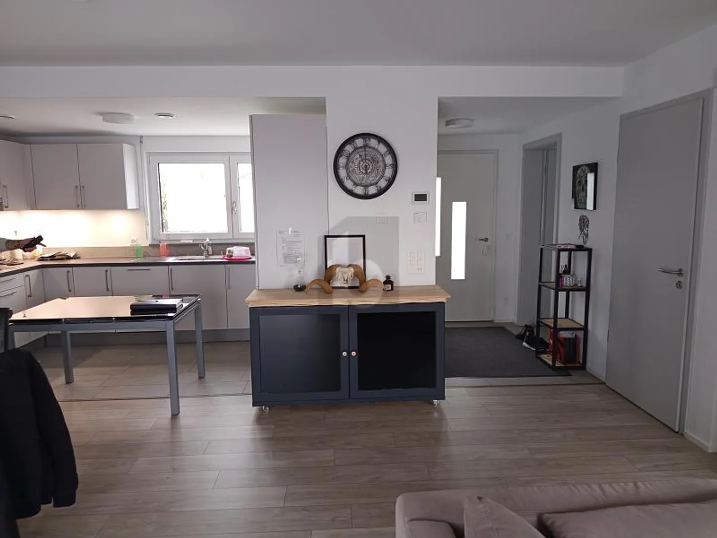 SPACIOUS, MODERN AND GREEN IN ST-PREX - Photo 3 of 6