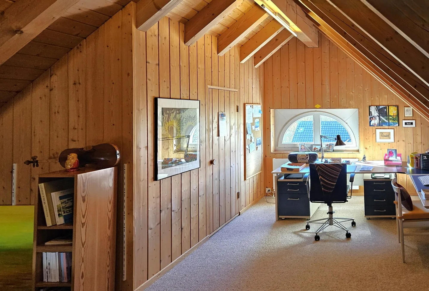 Well-maintained spacious 8.5 room single-family home for sale on the southern edge of the old village center of Elgg - Photo 14 of 15