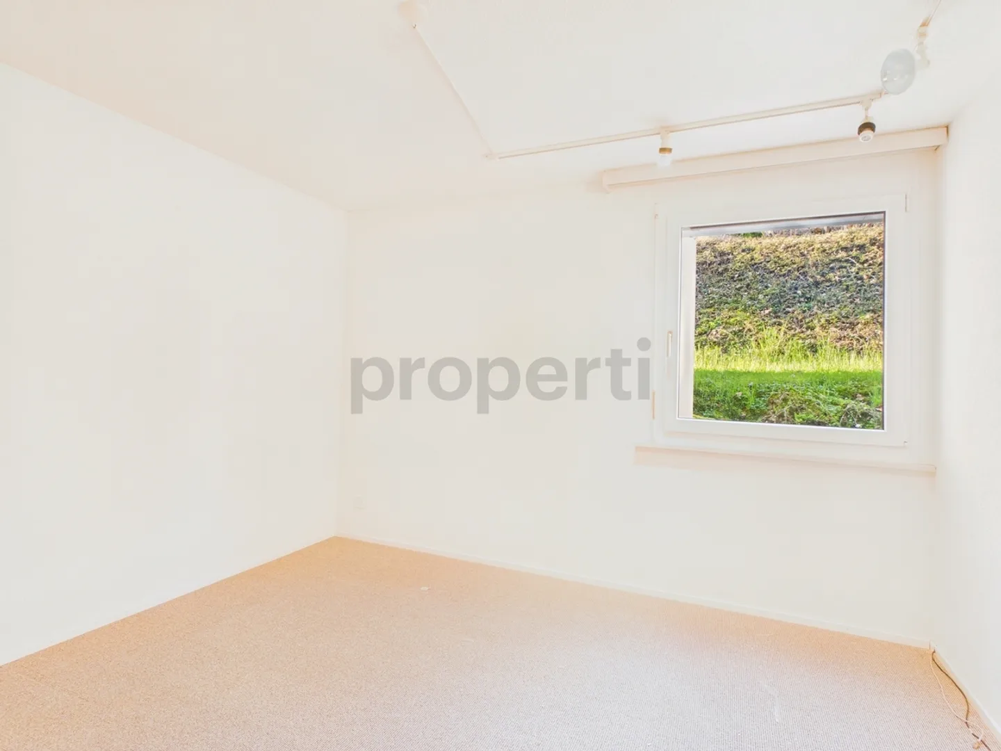 Attractive 5.5-room apartment in Buchrain - family-friendly & central - Photo 7 of 13