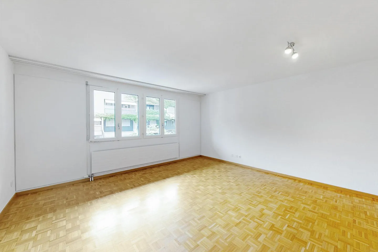 Cozy and Bright Apartment - Photo 2 of 10