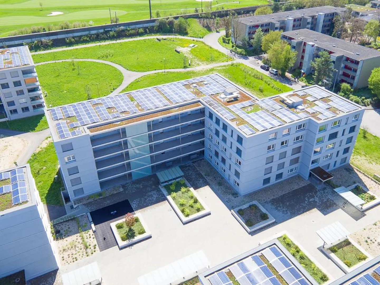 ***Appartamento 3,5 locali***97m2***2° piano***grande loggia*** - Foto 2 di 8