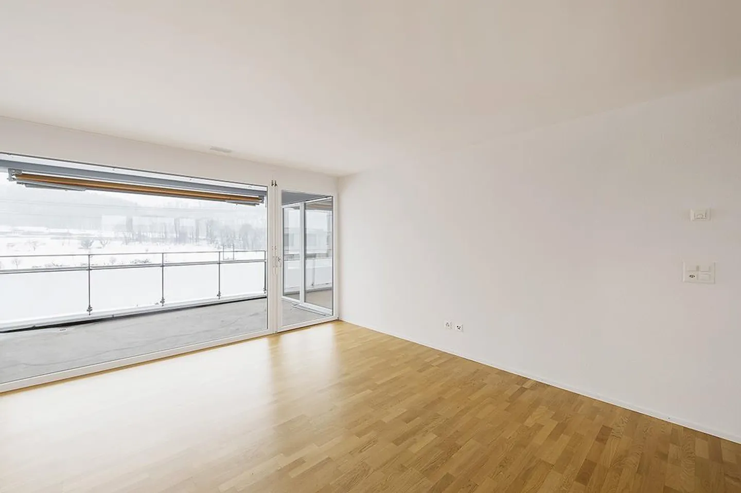 ***Appartamento 3,5 locali***97m2***2° piano***grande loggia*** - Foto 5 di 8