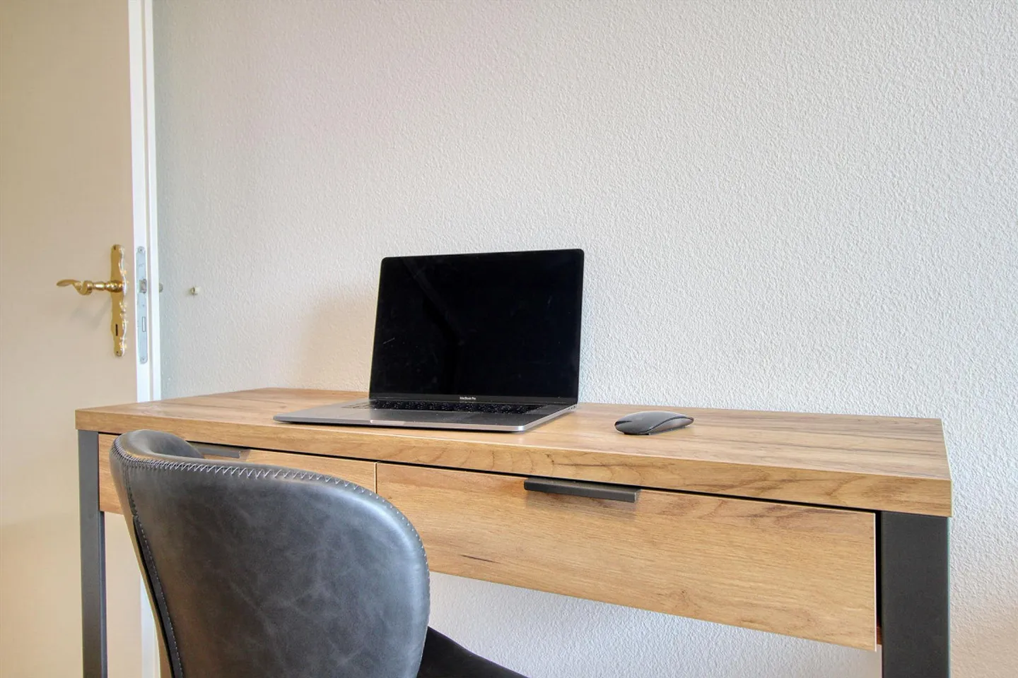 Beautiful Rooms in Prime Location Near Sihlcity - Photo 5 of 15