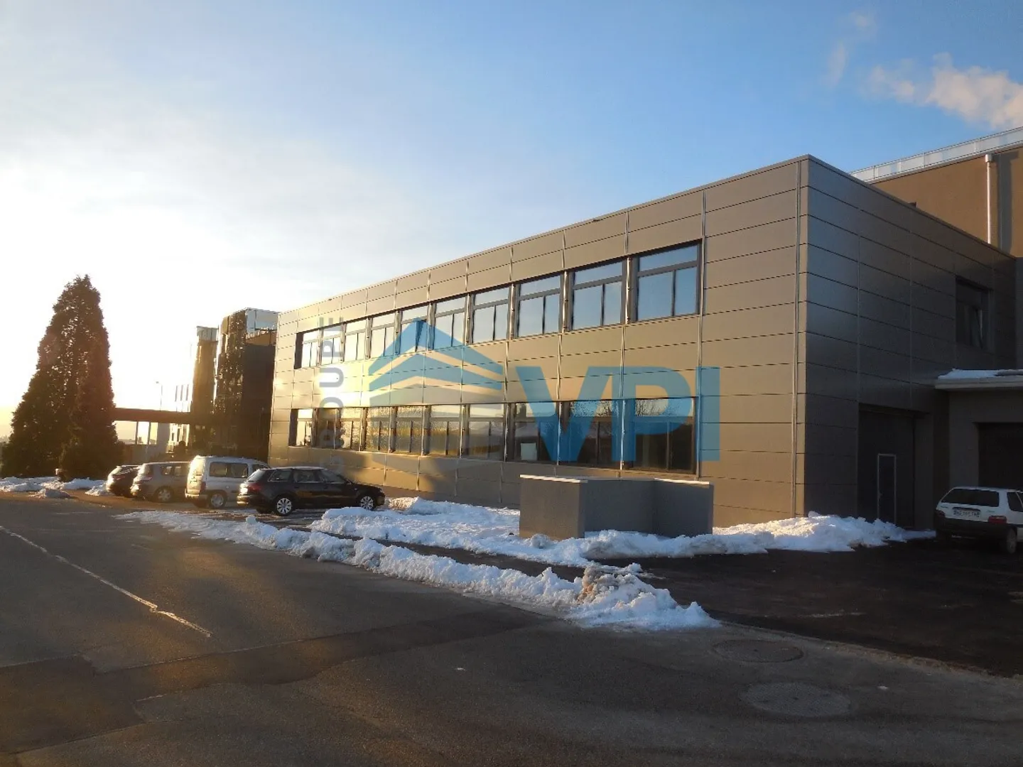 Nyon - Dépôt de 499 m2 au 1er sous-sol - Photo 1 sur 7