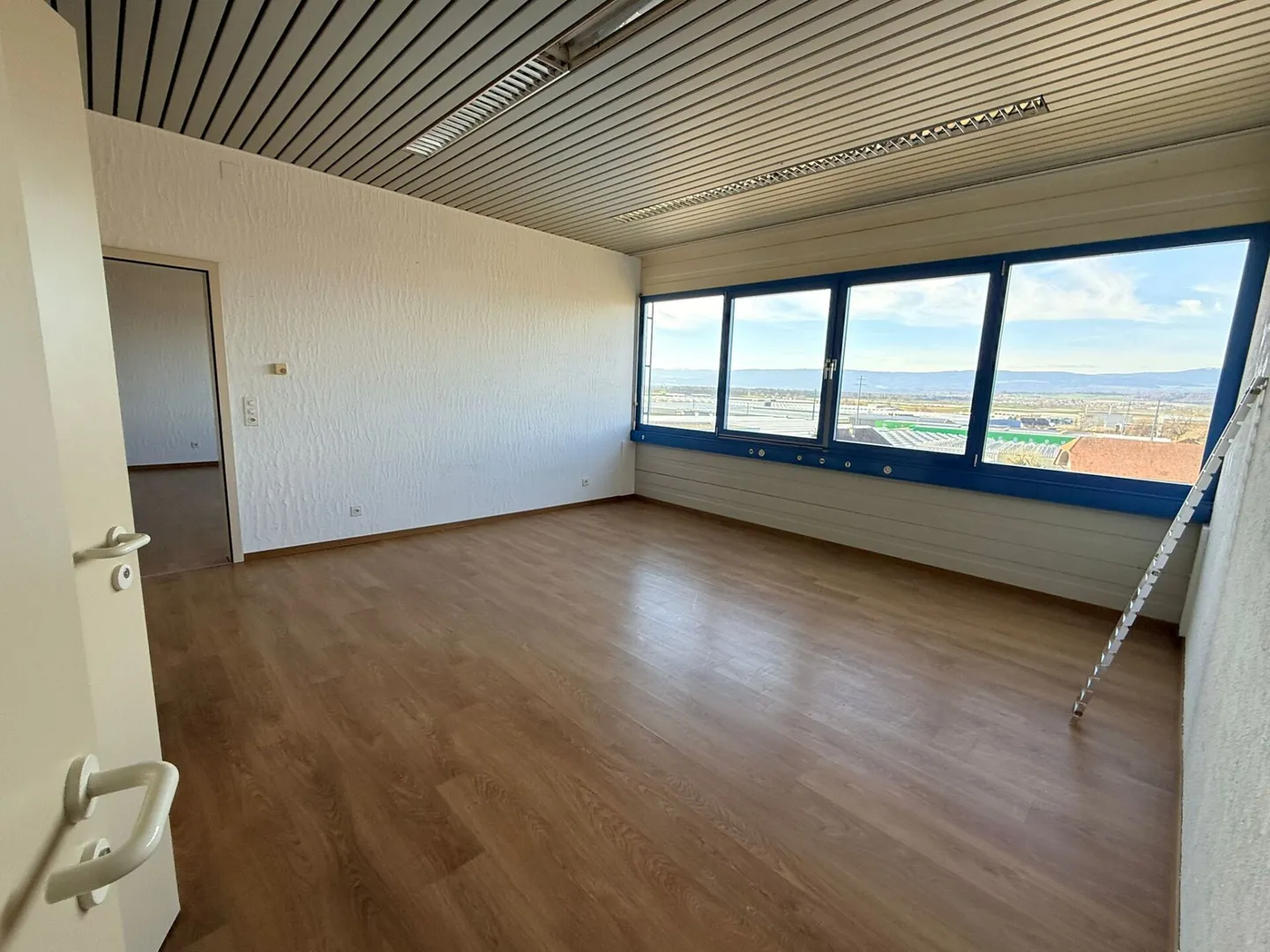 Geräumige 4.5-Zimmer Wohnung - Foto 3 von 7