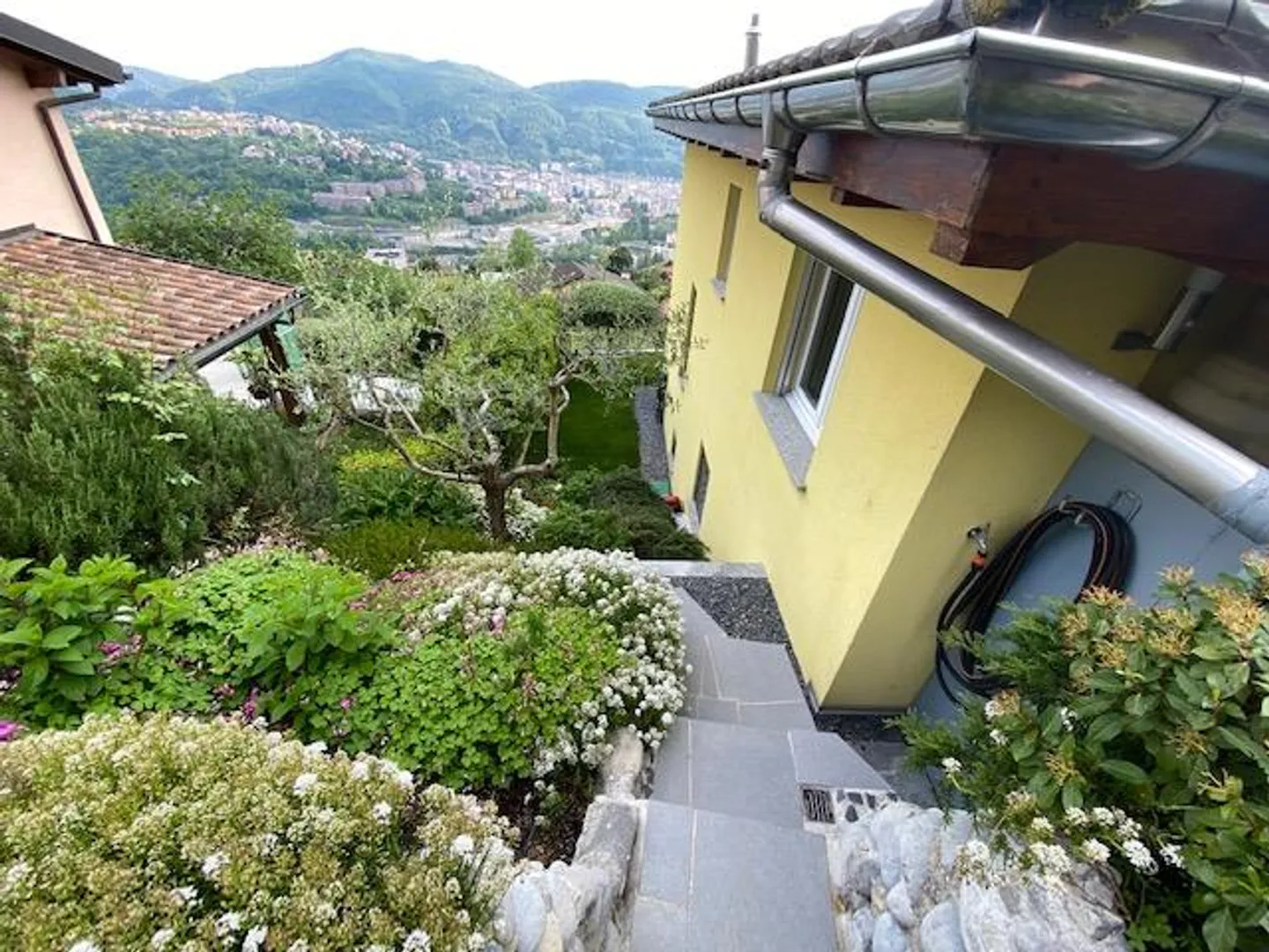 SPLENDIDA CASA UNIFAMILIARE CON VISTA PANORAMICA - Foto 12 di 13