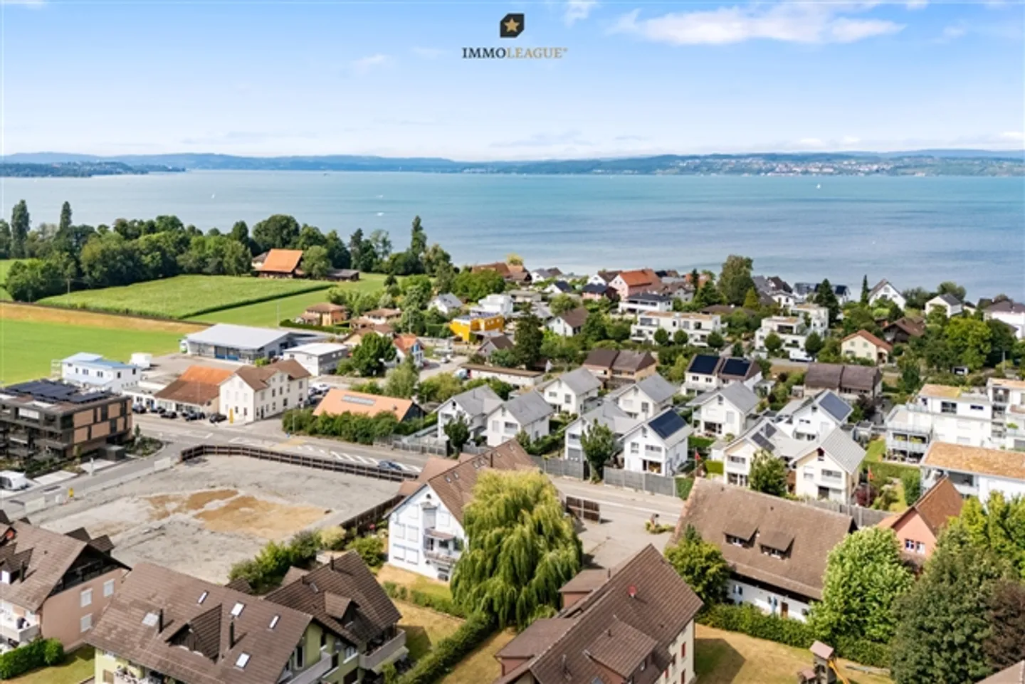 Vivre au bord du beau Obersee. Élégant appartement en attique près du lac. - Photo 1 sur 11