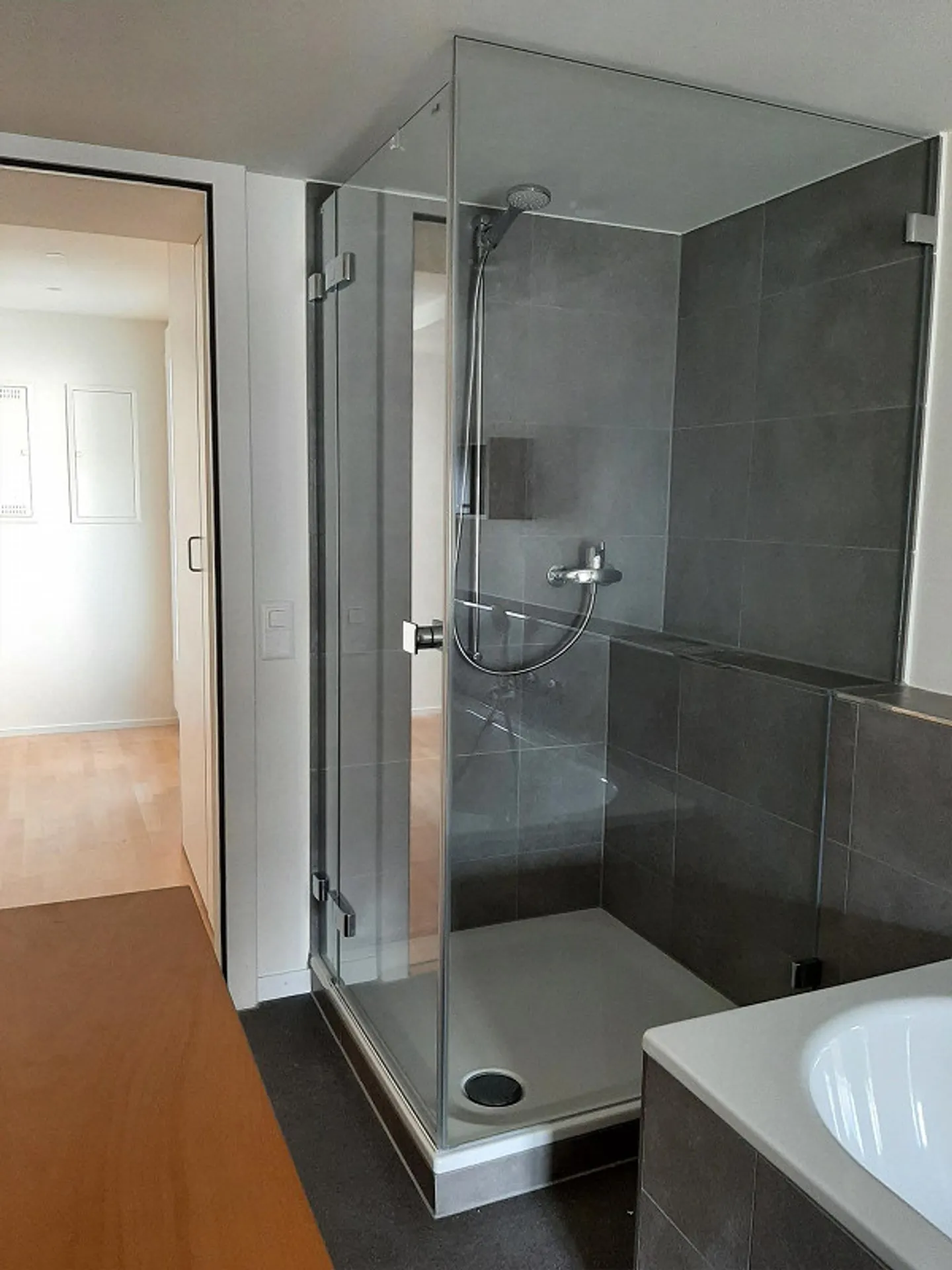 Vivre dans ENGEL - appartement 3.5 pièces spécialement charmant et beau - Photo 3 sur 17